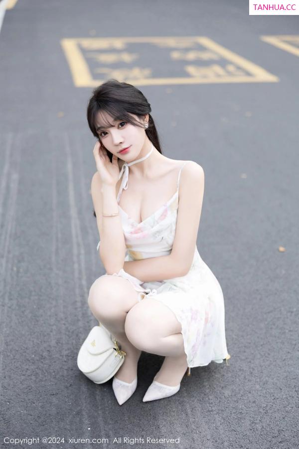 陈芝 芝芝Booty [XiuRen]高清写真图 2024.01.12 No.7959 徐莉芝Booty 清纯美腿第14张图片